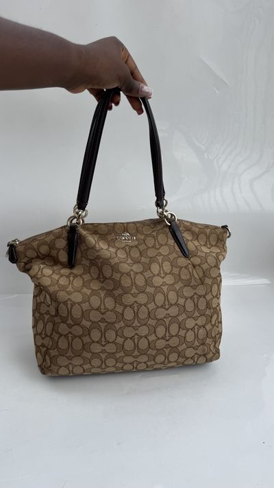 Coach Signature Canvas Tote